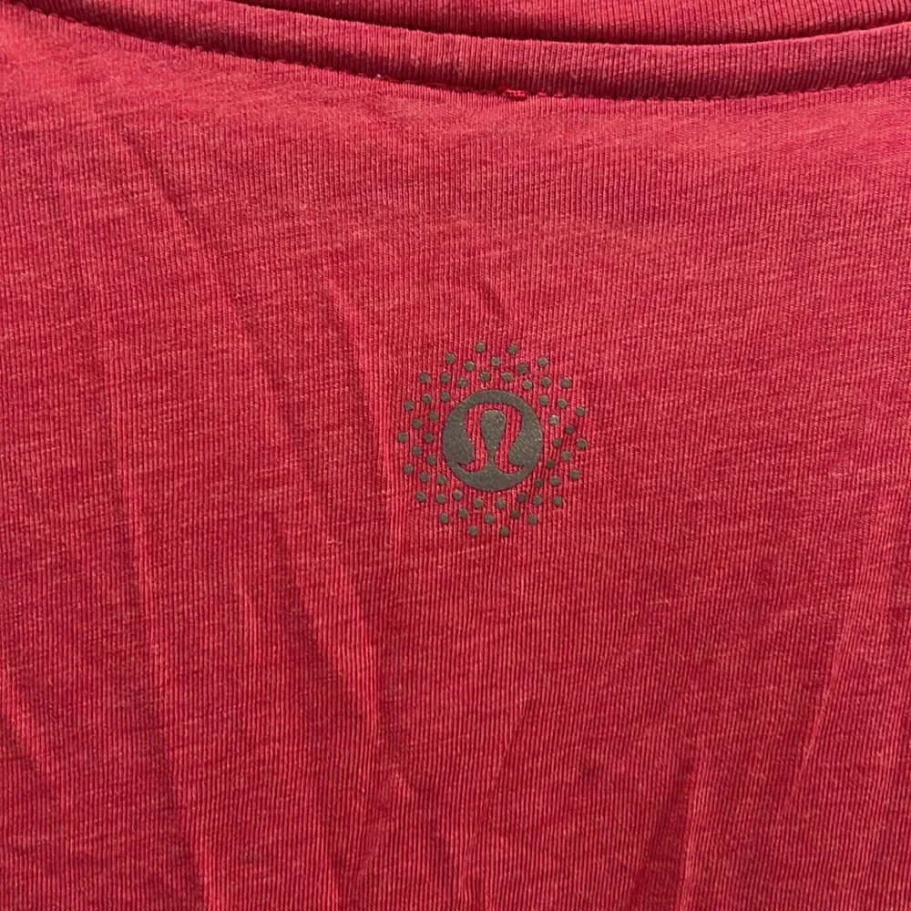 Lululemon special edition short sleeve V-neck size 6 - Picture 5 of 7